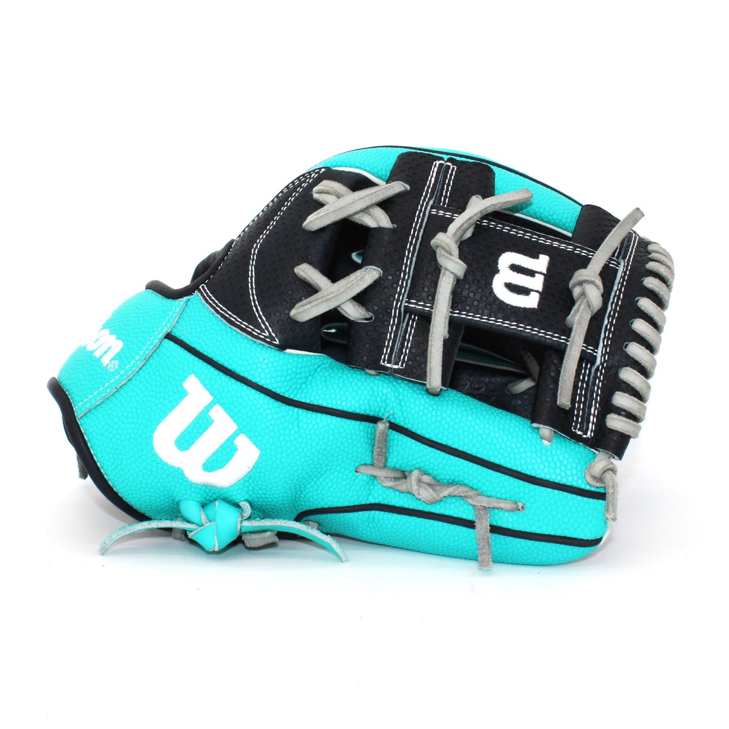 〈型付け済み〉【Wilson】 WANNABE HERO　DUAL　軟式内野手用グラブ　87型　2025年秋冬モデル