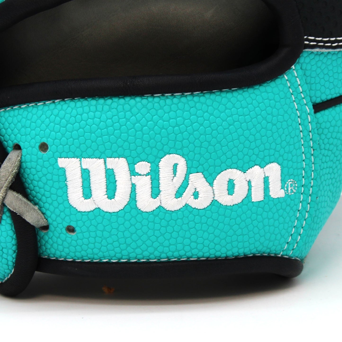 〈型付け済み〉【Wilson】 WANNABE HERO　DUAL　軟式内野手用グラブ　87型　2025年秋冬モデル