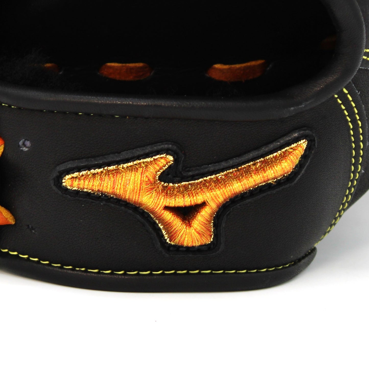 【ミズノ】  ミズノプロクラシック　限定　硬式用グラブ　内野手用　2026年春夏モデル　坂本型5mmカット