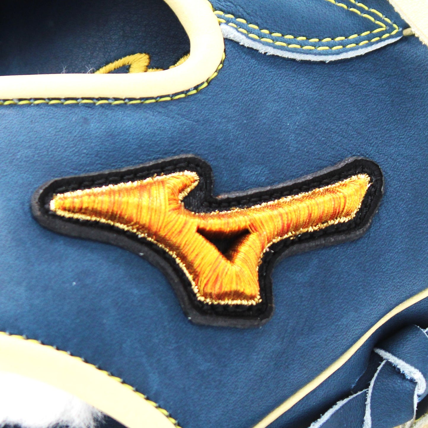 【ミズノ】  ミズノプロ　限定　Crafted Edition　軟式用グラブ　外野手用　2026年春夏モデル　宮城型