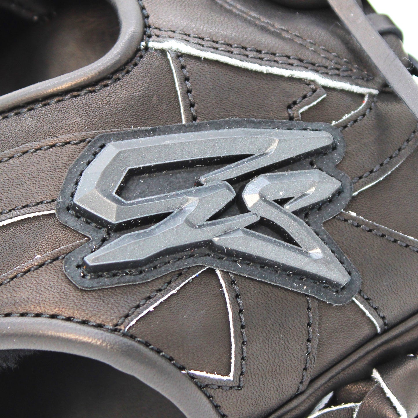 "Guide-broken-in" Gorilla Sports High-Grade Series Hardball Infield Glove, Samurai Model