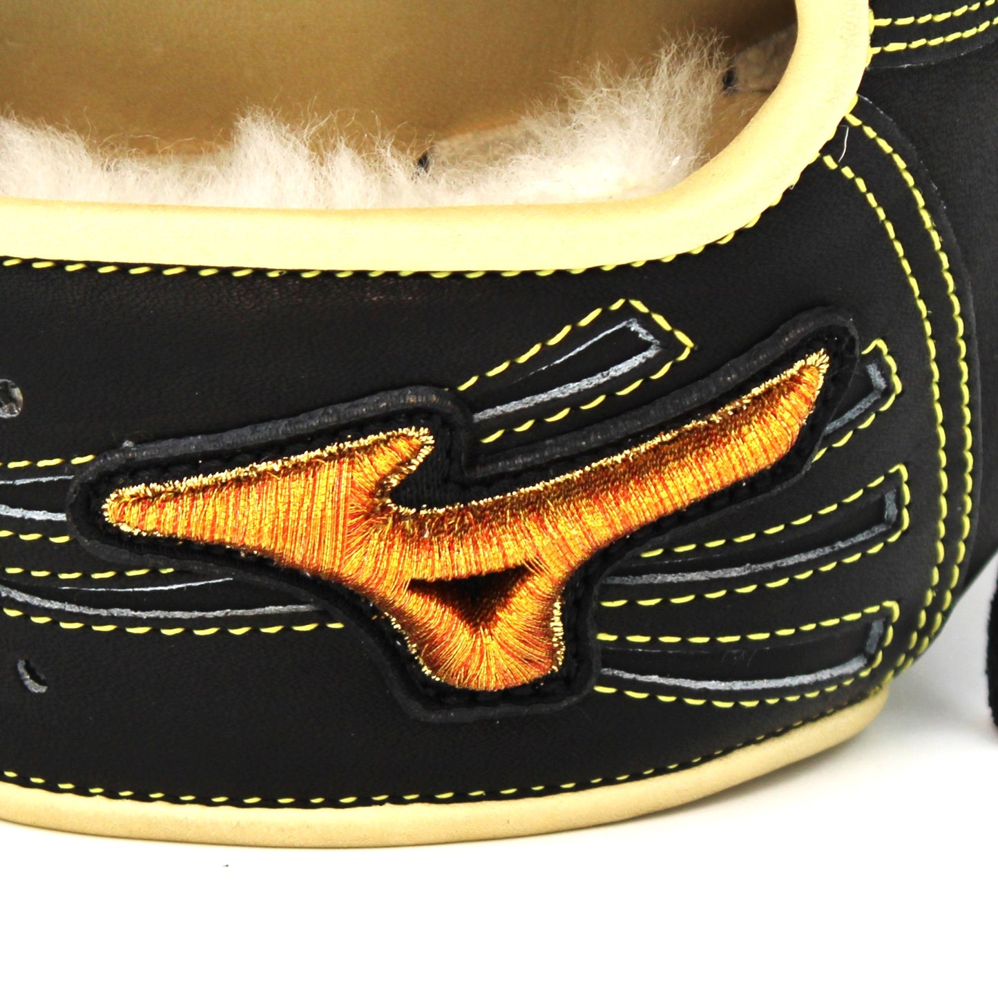 【ミズノ】  ミズノプロ　限定　Crafted Edition　軟式用グラブ　内野手用　2026年春夏モデル　F型