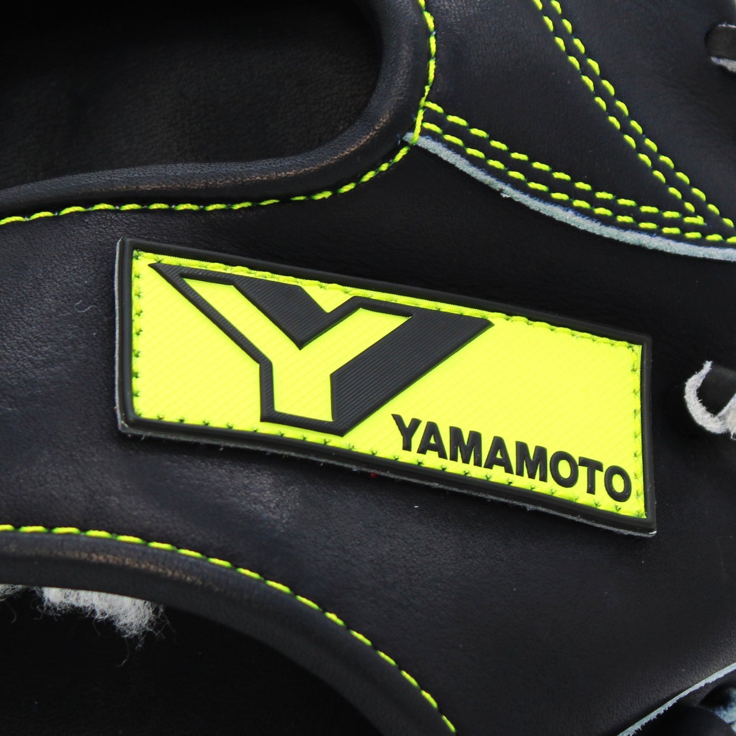 〈型付け済み〉【山本グラブスタジオ】 Pro Essential　硬式用グラブ　内野手用　H6型